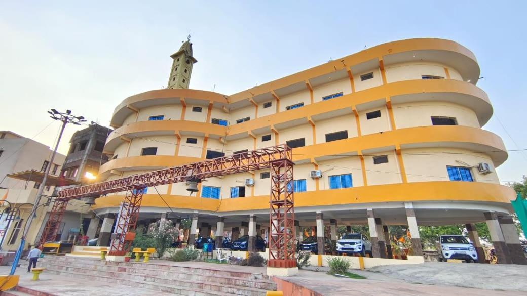 Hotel Shivanjali Palace Ujjain Buitenkant foto