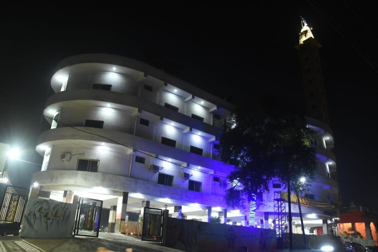 Hotel Shivanjali Palace Ujjain Buitenkant foto