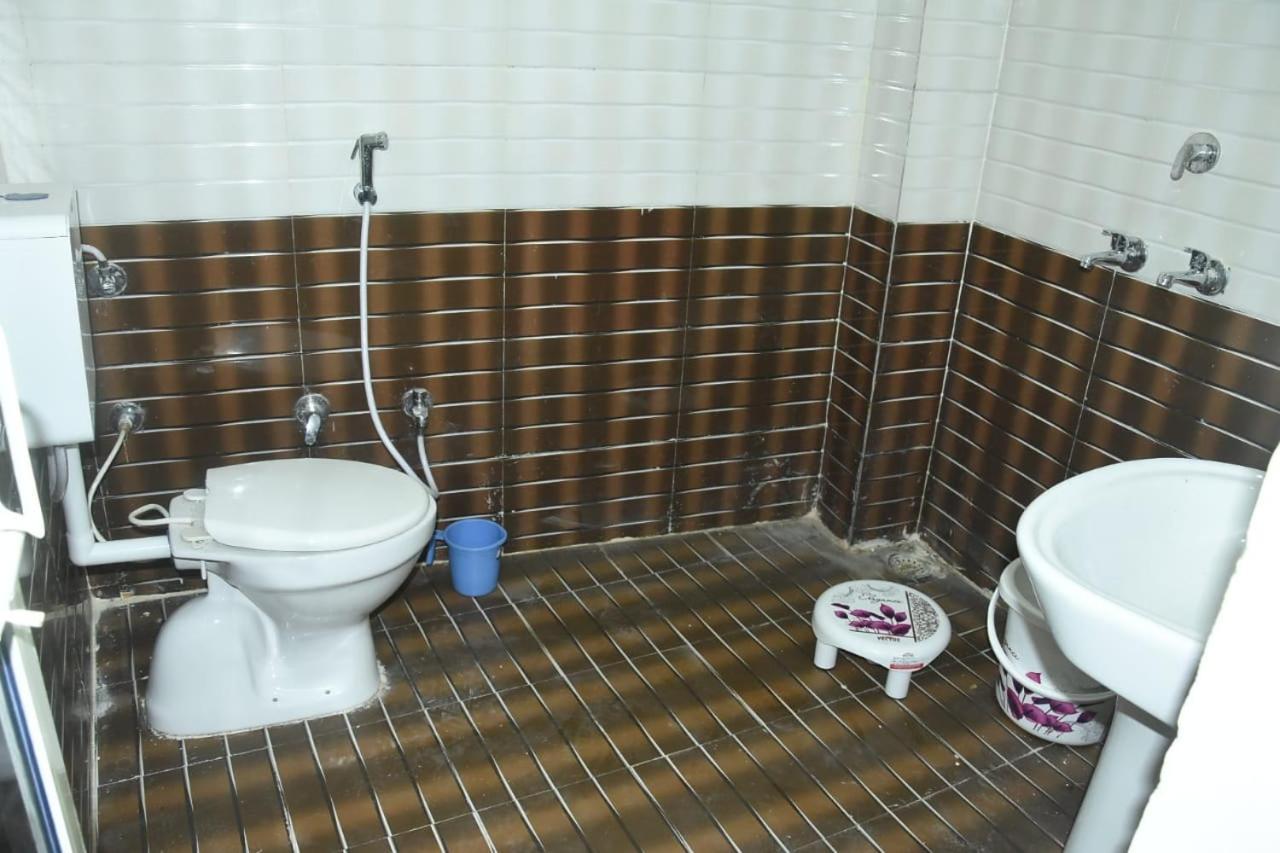 Hotel Shivanjali Palace Ujjain Buitenkant foto