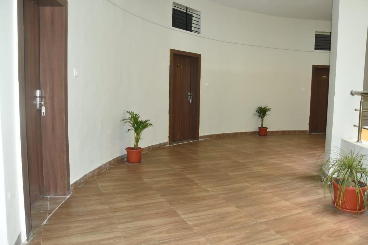 Hotel Shivanjali Palace Ujjain Buitenkant foto